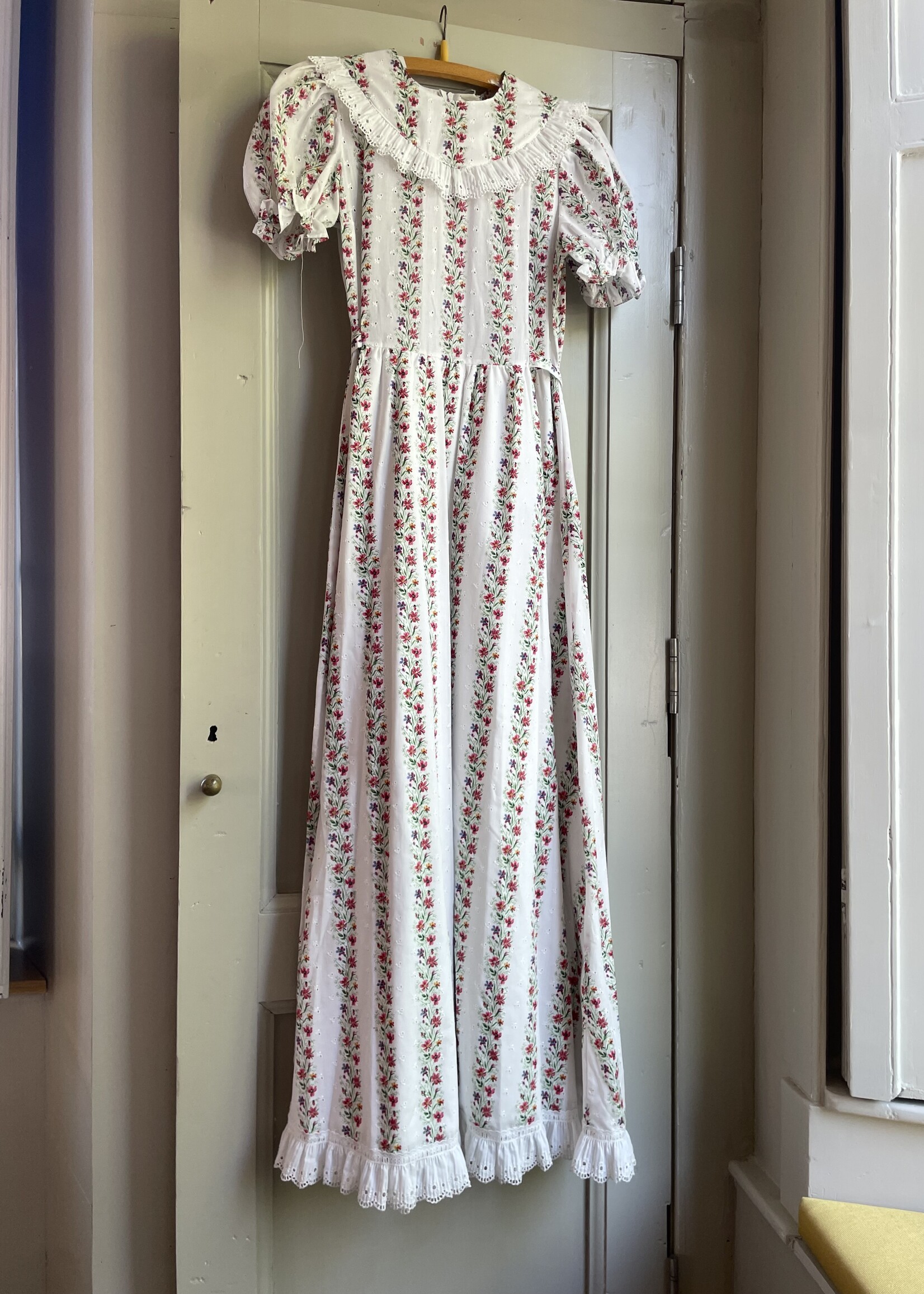 Vintage White Wildflower Maxi Dress 16y| XS/S