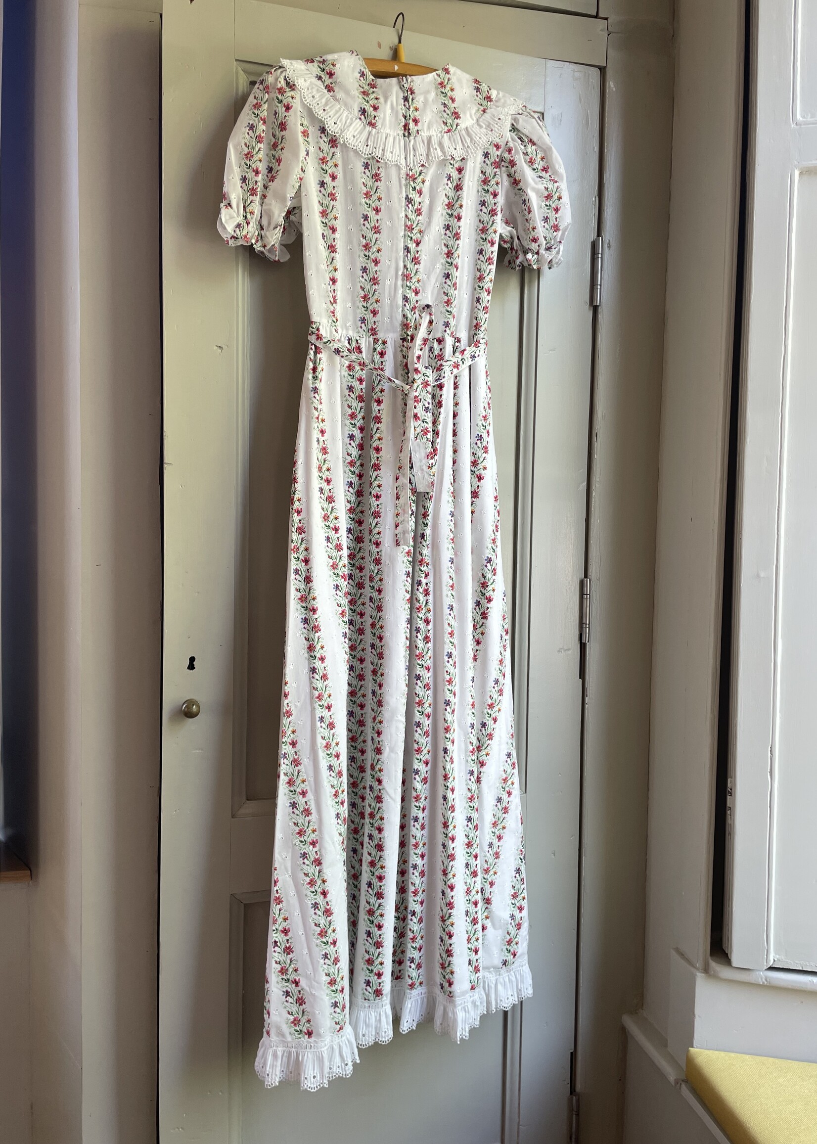 Vintage White Wildflower Maxi Dress 16y| XS/S