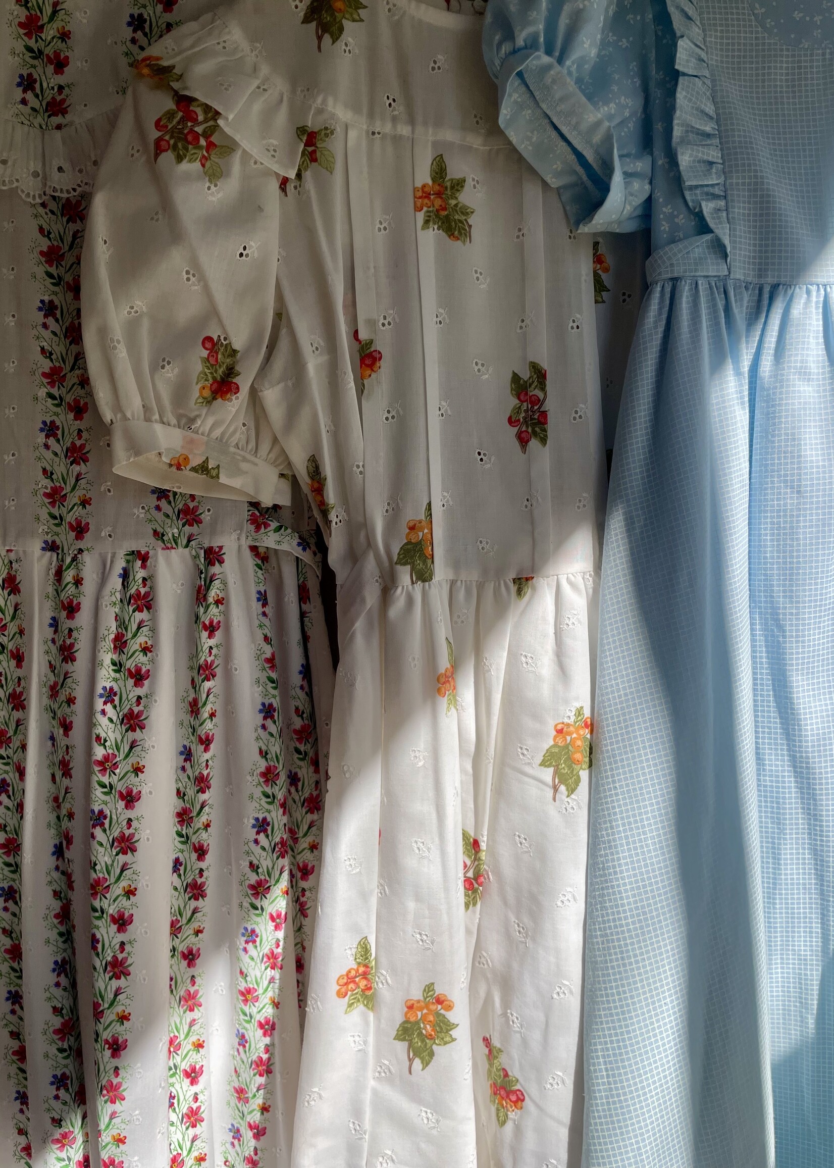 Vintage White Orange Berry Dress 12-14y