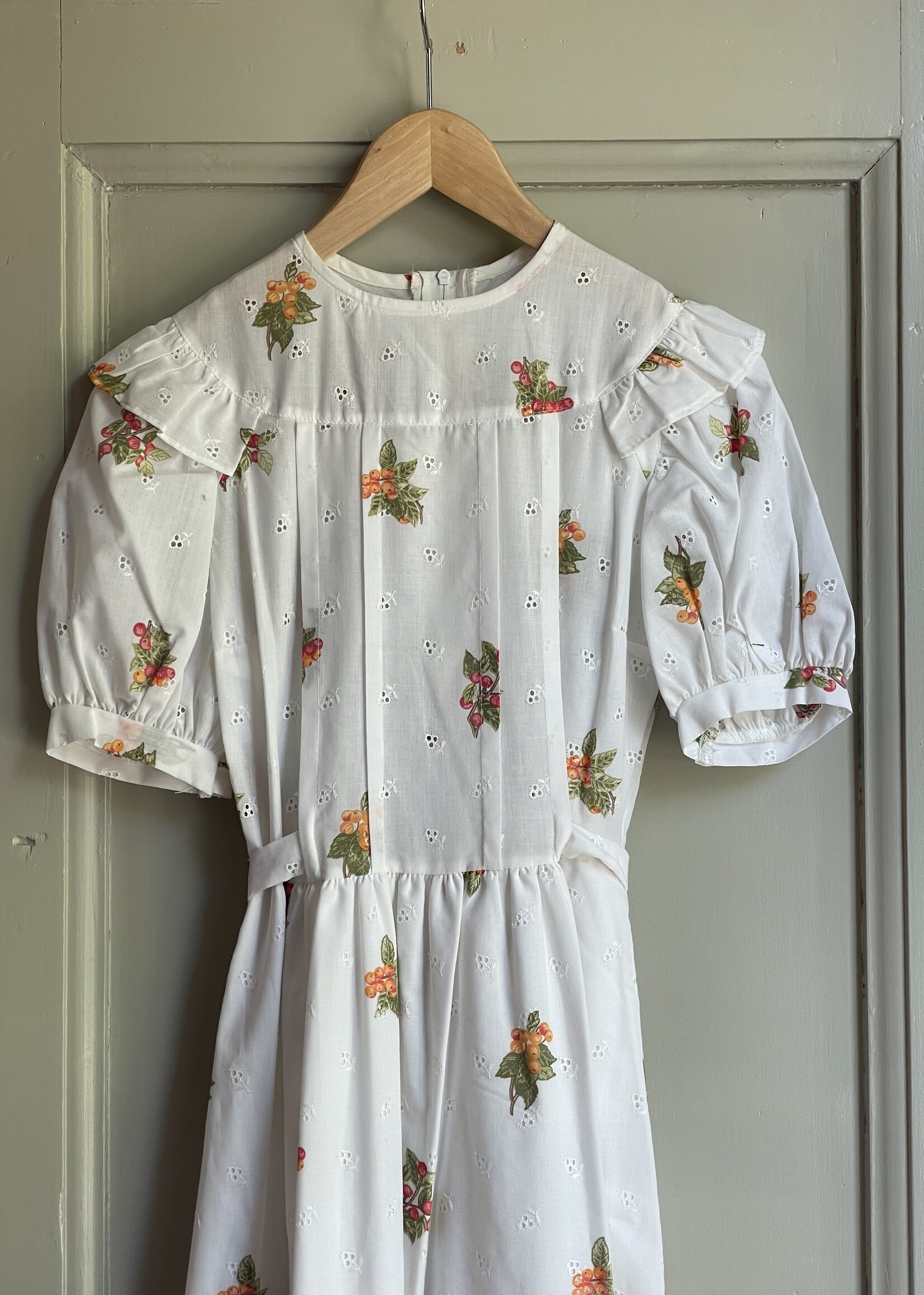 Vintage White Orange Berry Dress 12-14y