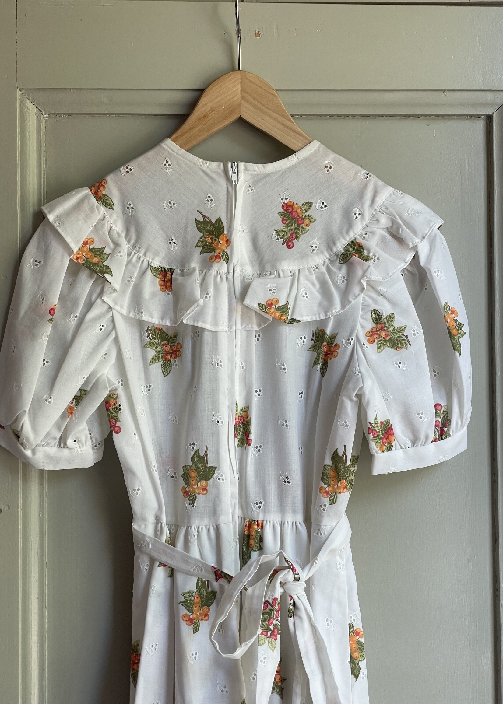 Vintage White Orange Berry Dress 12-14y