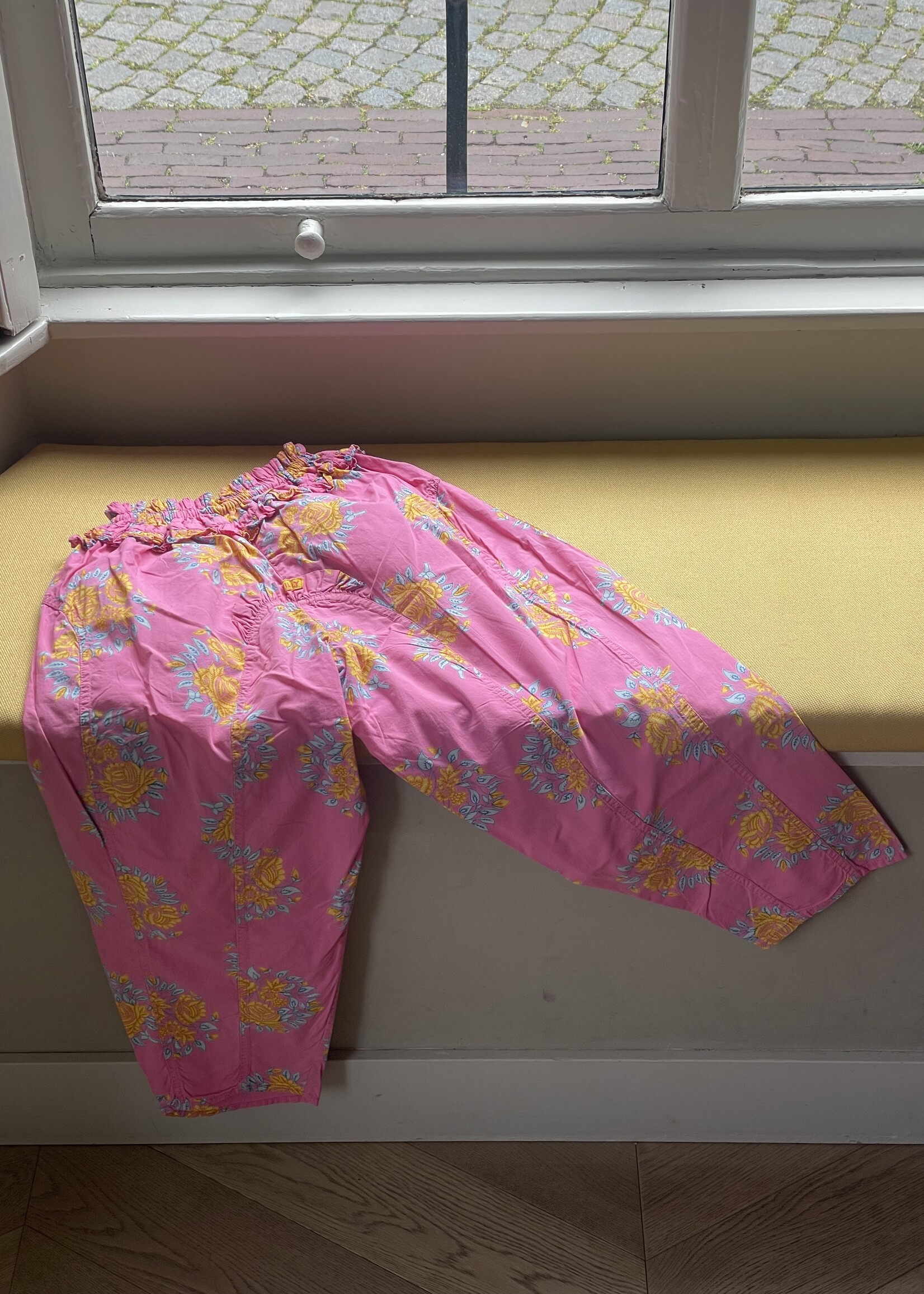 Oilily Pink Floral Puffy Pants 6y