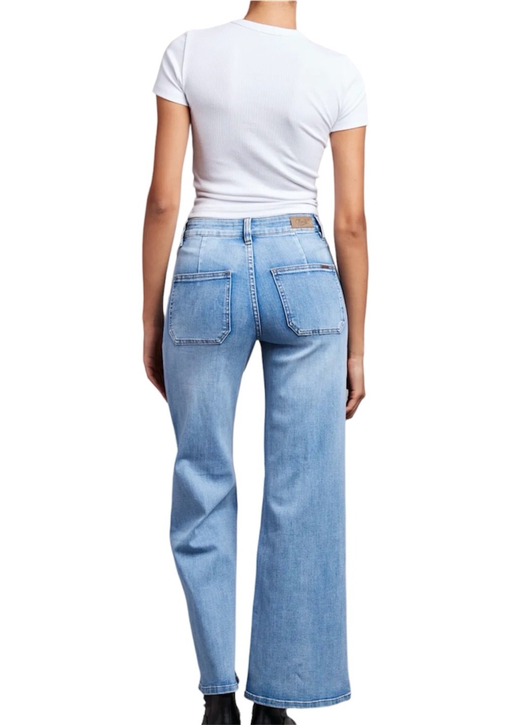 Victoria 1 Jeans