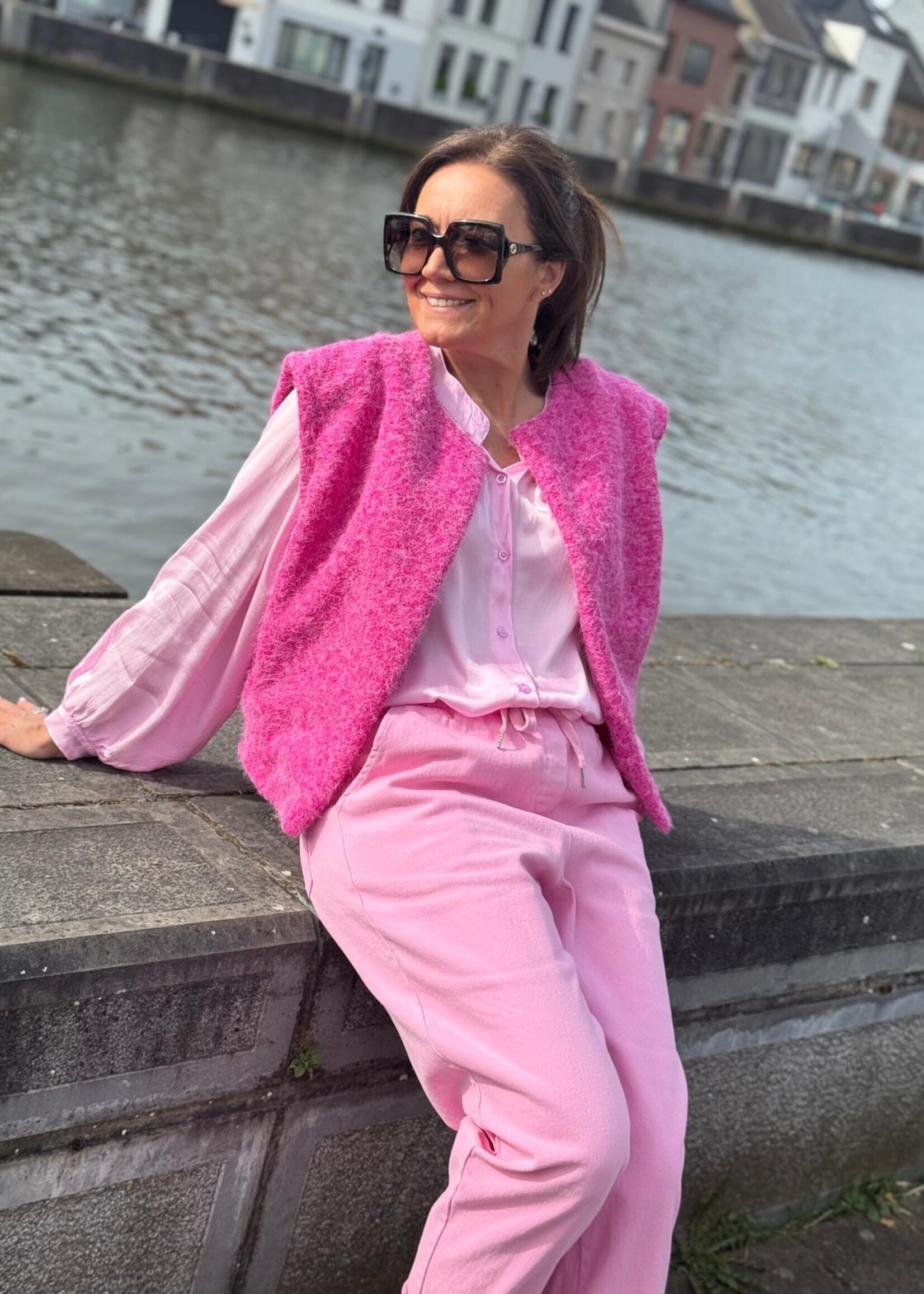 Guts & Goats Cornelia Fuchsia Veste