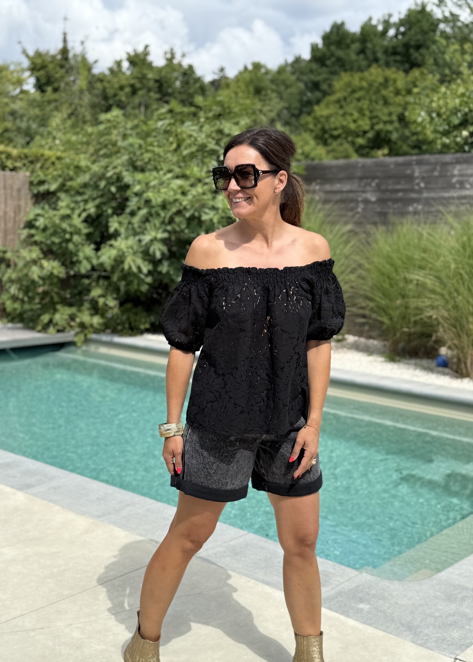 Guts & Goats Chickadee Black Top