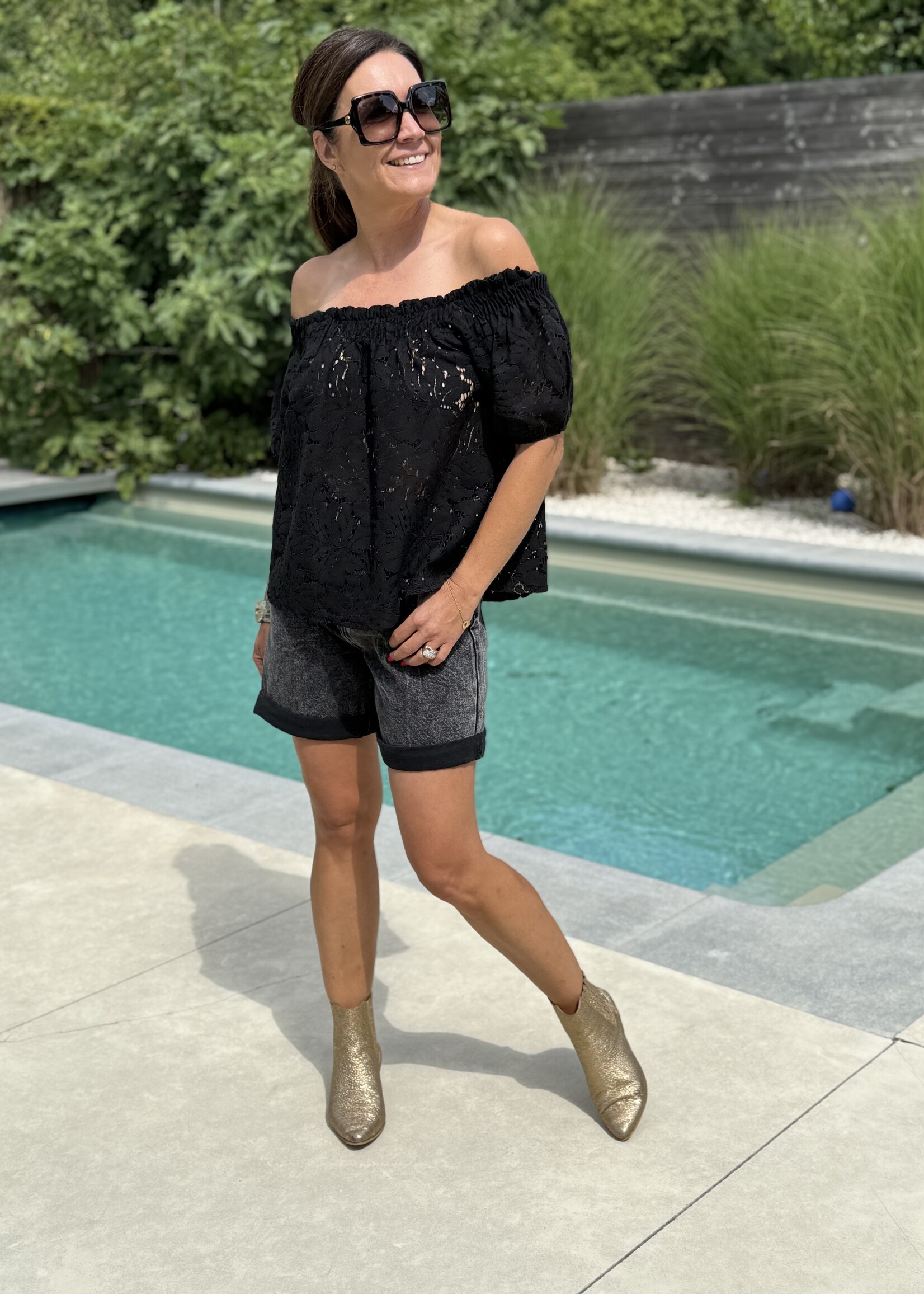 Guts & Goats Chickadee Black Top