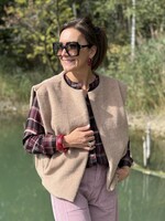 Guts & Goats Aleandra Greiche Veste