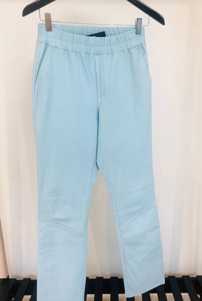 Pablo Broek Crysblue