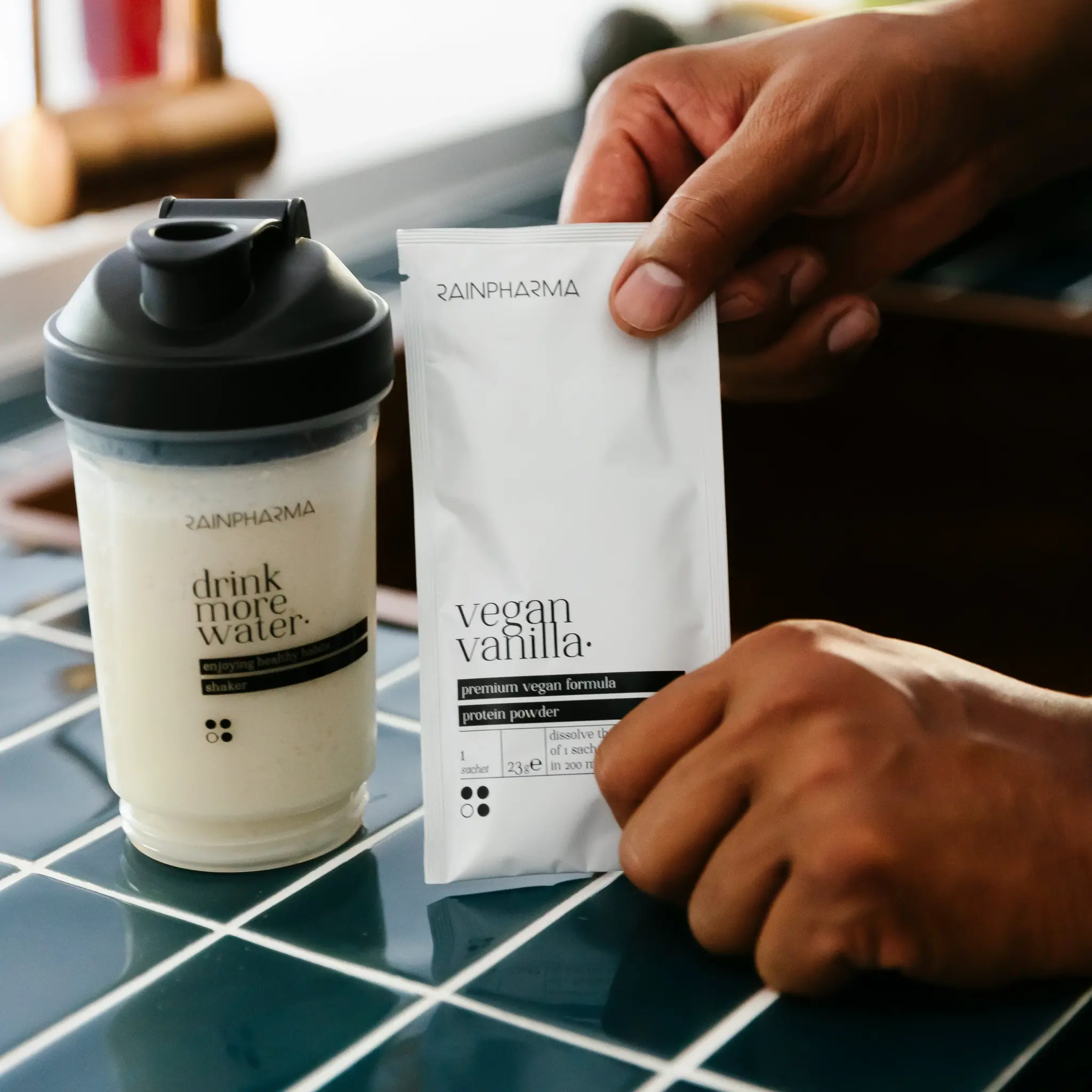 Vegan Vanilla Shake Pouch 510gr-4