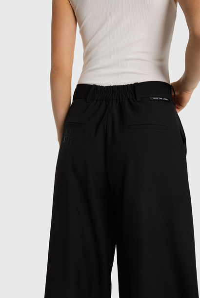 Woven Wide Leg Pants 28 Flowy suit