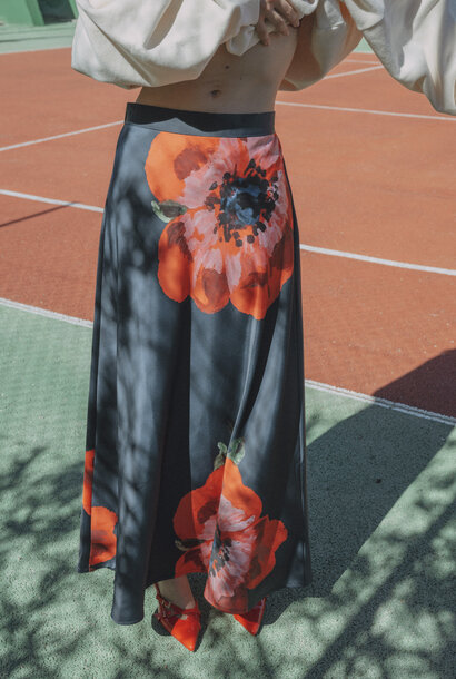 Sunshine Skirt Navy with Poppy Print