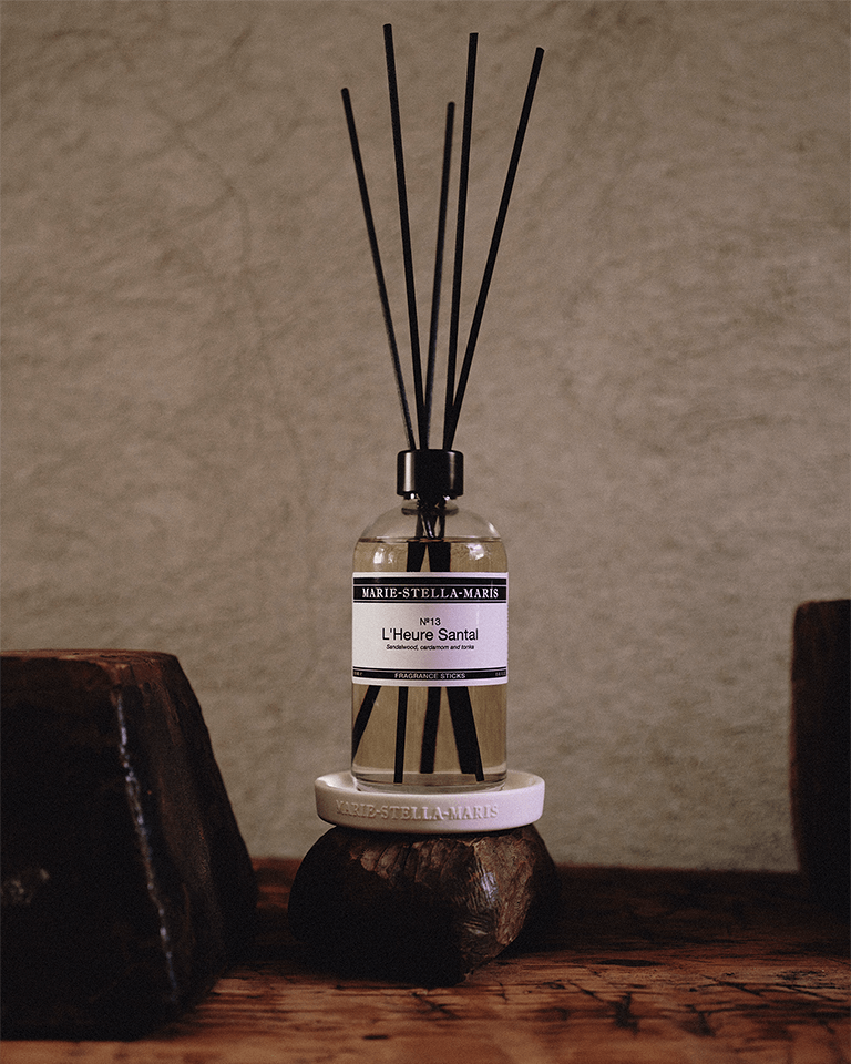 Luxury Frangrance Sticks L'Heure Santal Nr.13 250ml-1