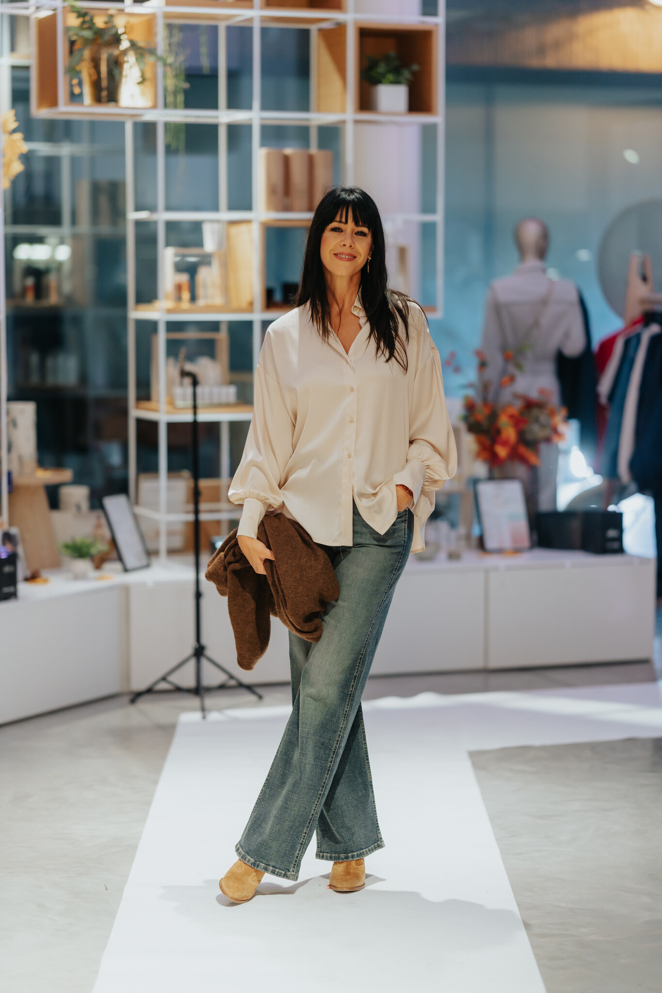 Rosalia Bull Timeless - Vintage Stone-1