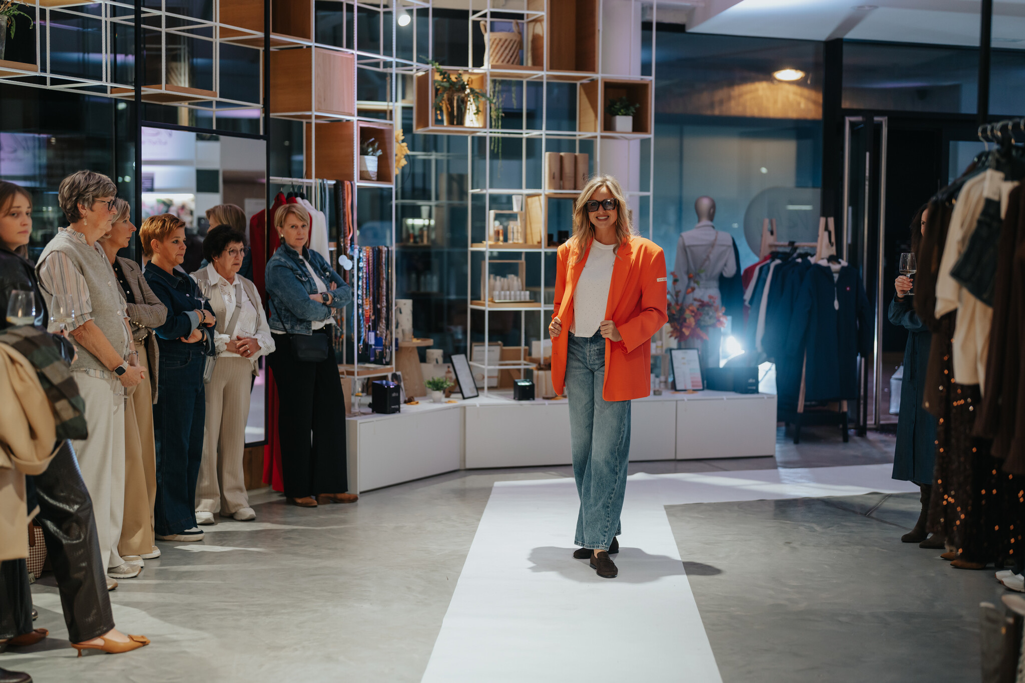 Lindsay Pallazo L32 - Stone Bleach-1