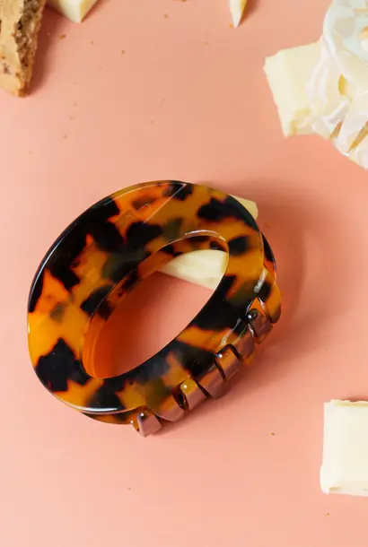 Odette (ronde clip) - Marmer Bruin