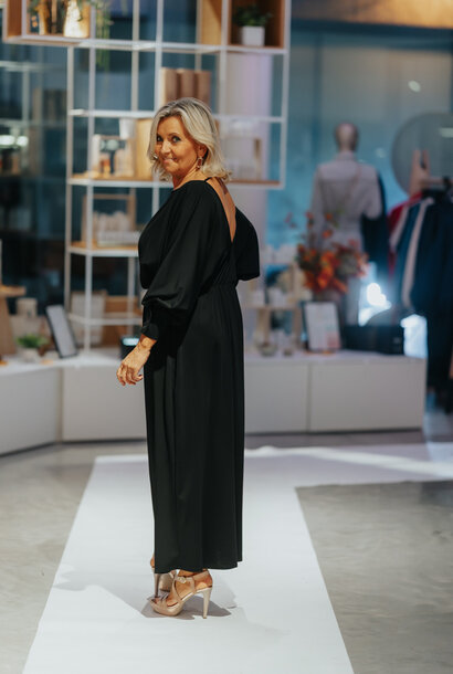 Womans Maxi Dress with open back BLACK