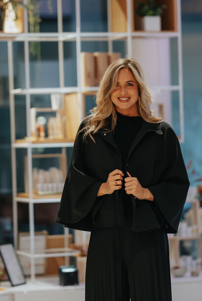 Womans Jacket : High neck Cape BLACK