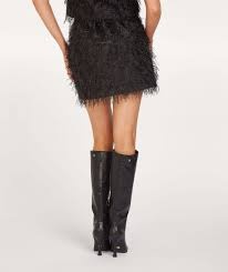 Louka Rok 300 Black-1