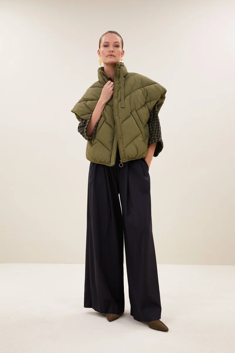 FRANKY Sleeveless Jacket - Olive-1