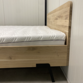 Eikenhouten bed LOTUS