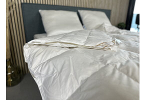 Dekbed 90% eendendons vier seizoenen