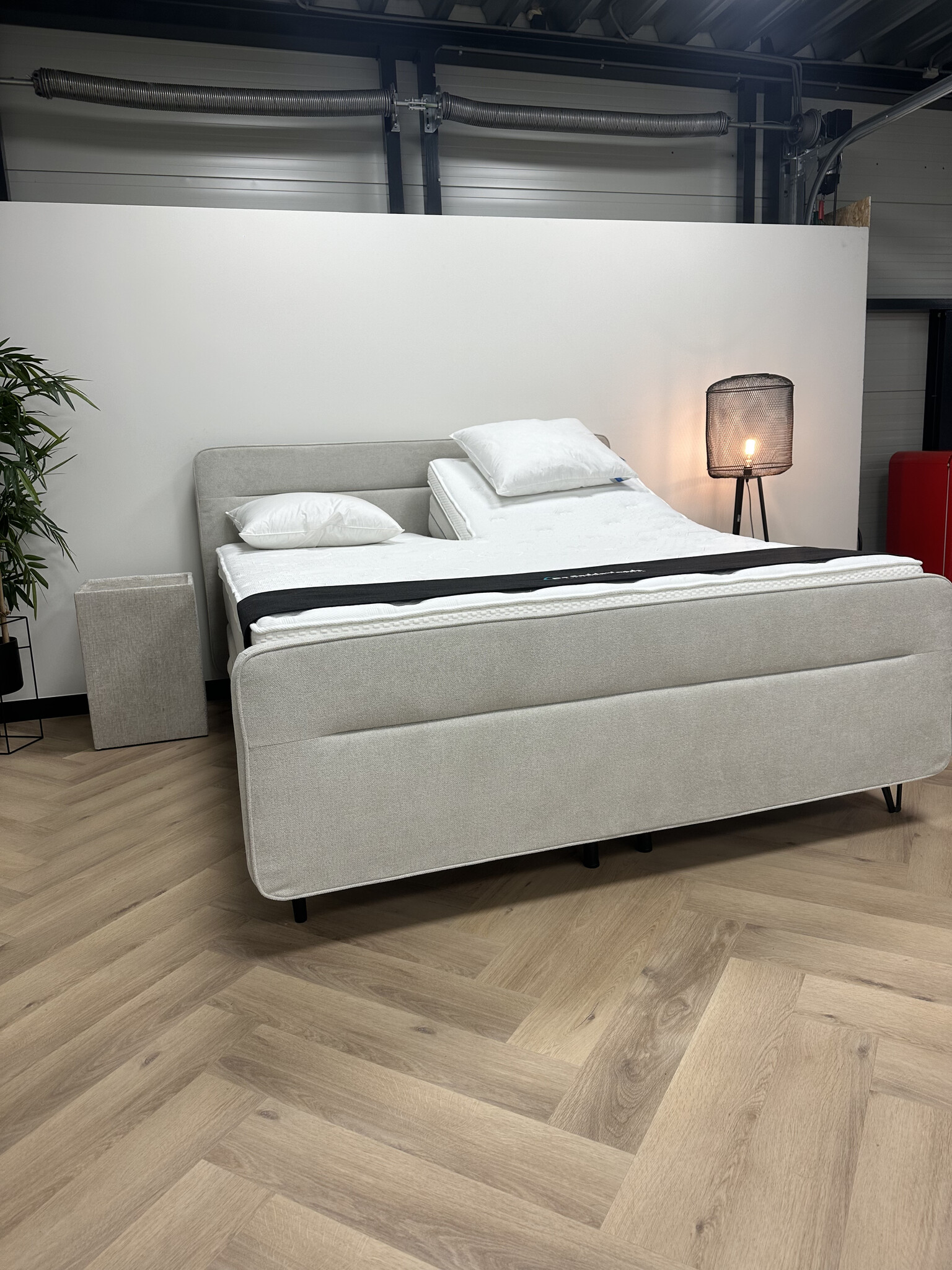 Boxspring Cyber - Meeverende Onderboxen