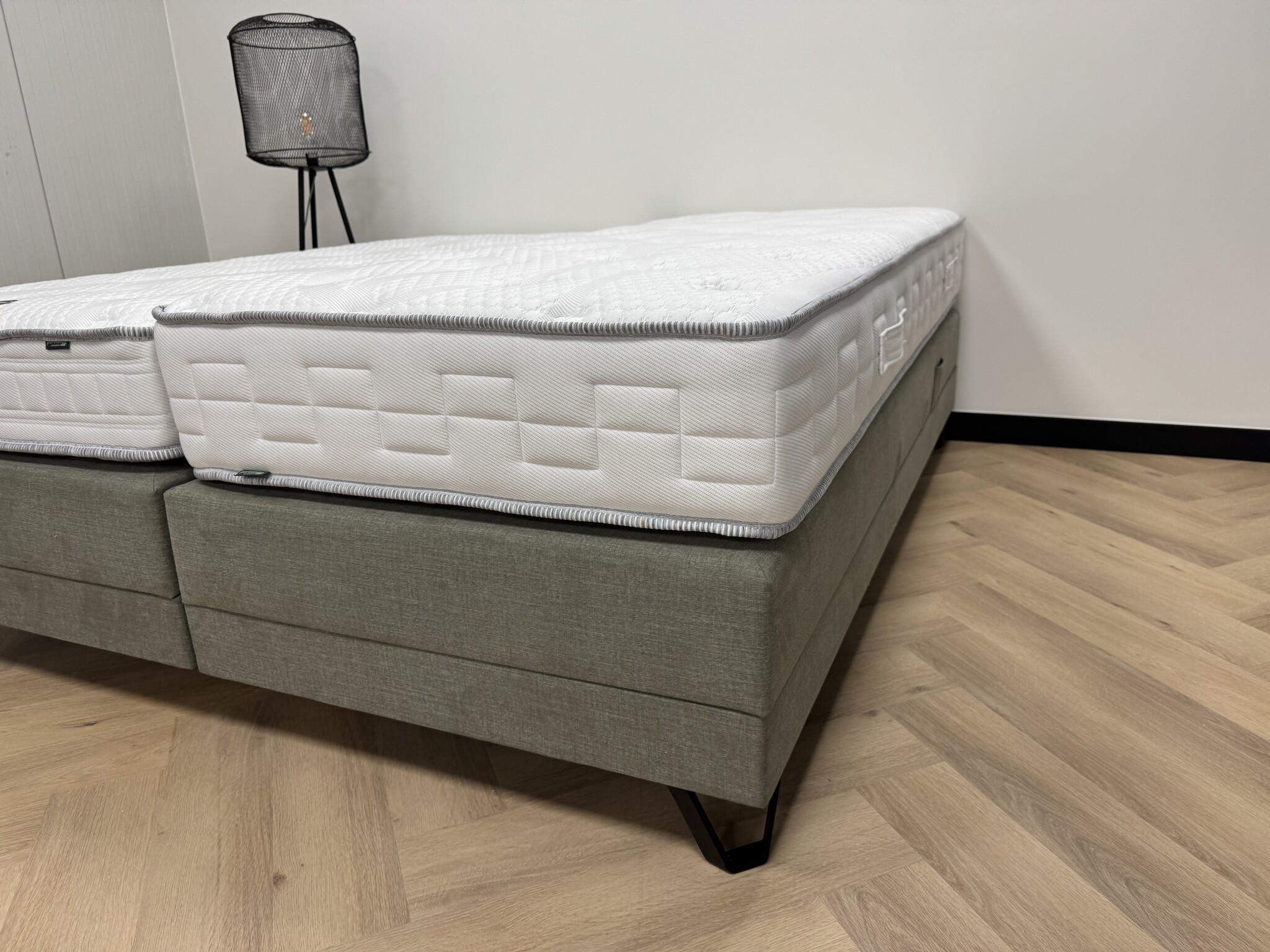 OUTLET | Gold pocketvering 2600 90 x 200 Soepel