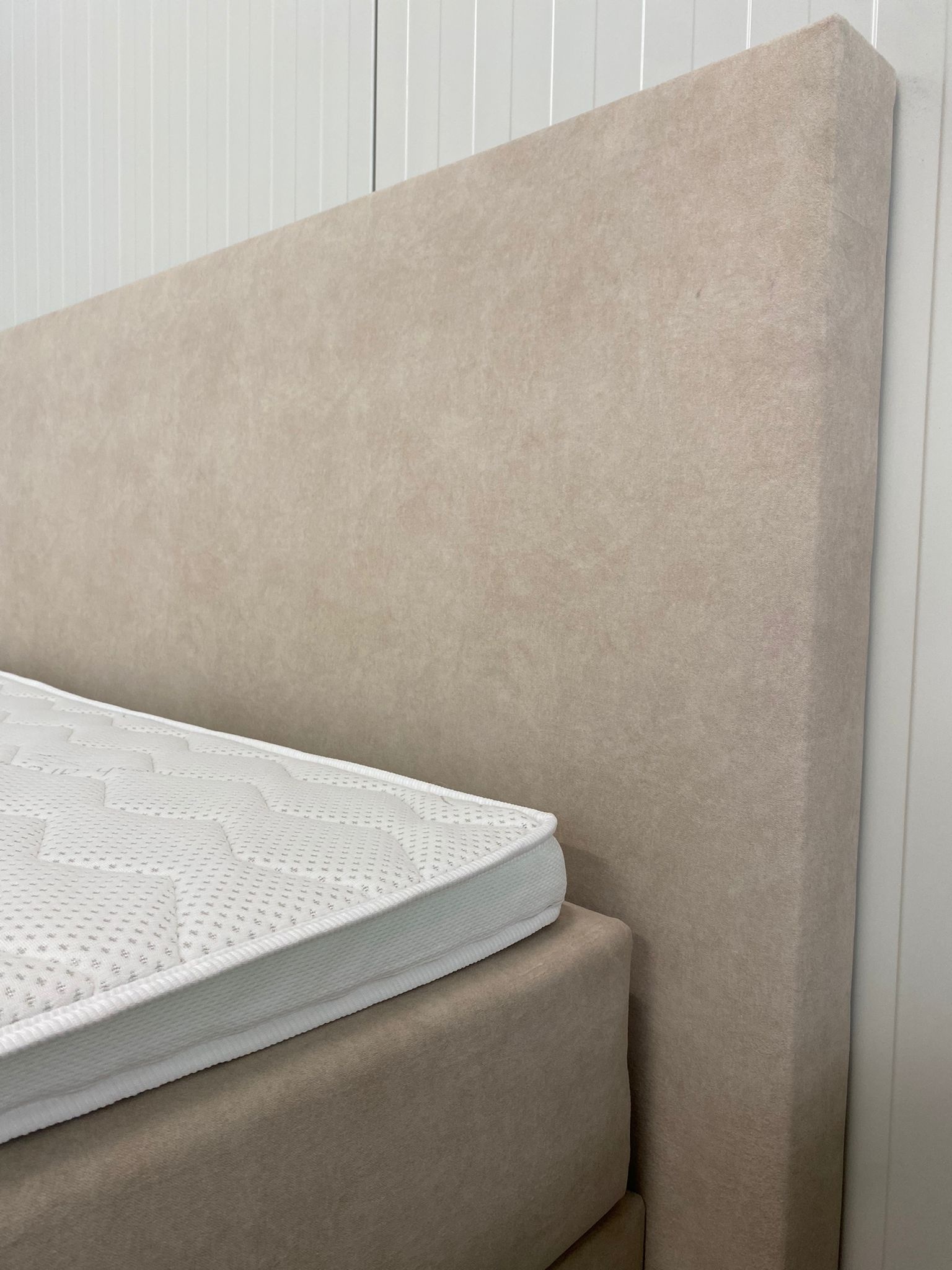 OUTLET | Velvet 500 160 x 200 beige - Geveerde onderboxen