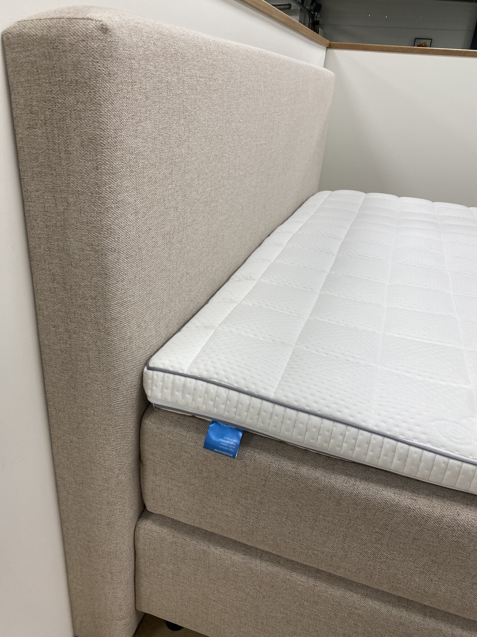 OUTLET | 1884 180 x 200 Beige