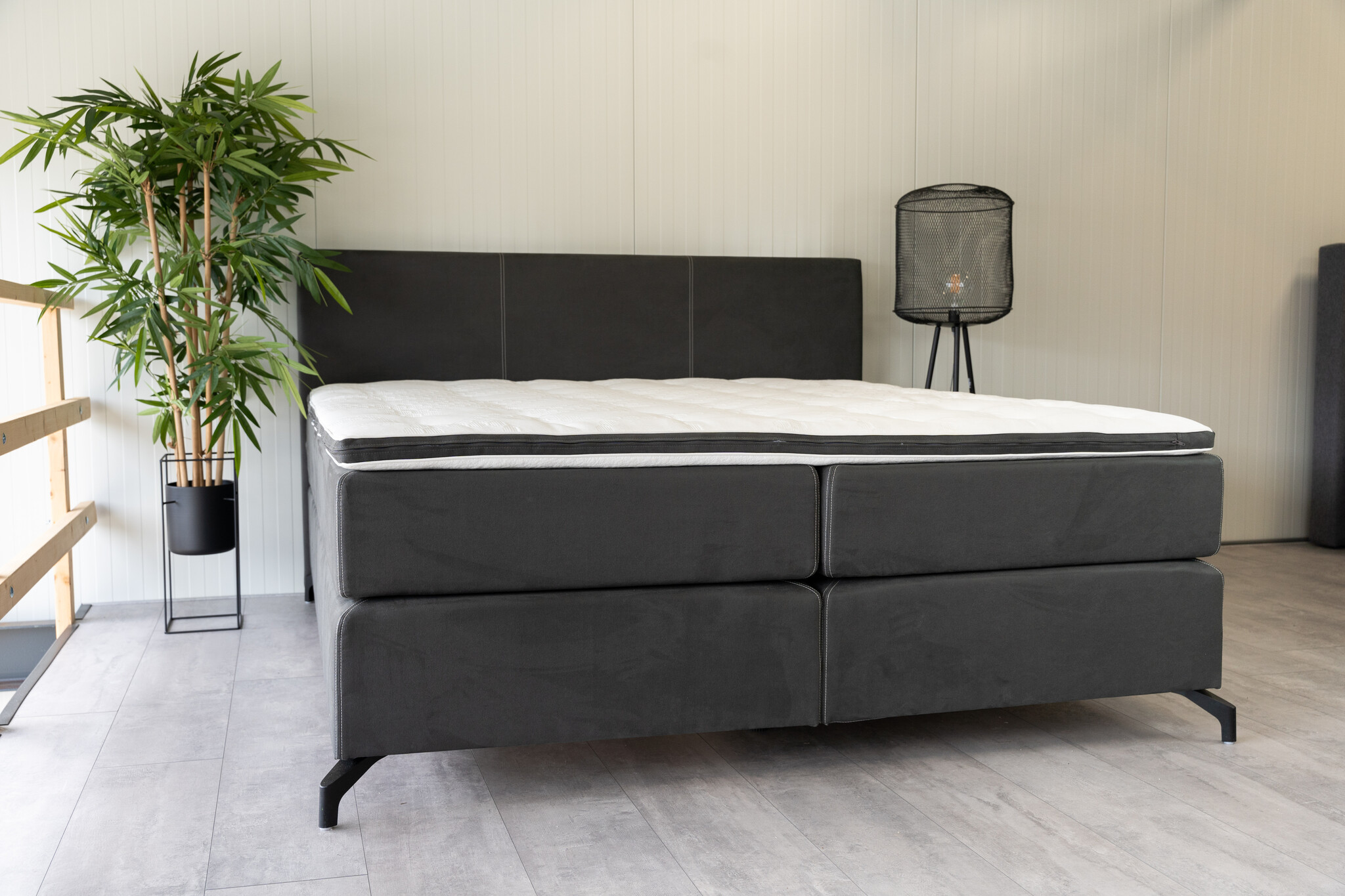 OUTLET | Madrid 180 x 200 - Geveerde onderboxen