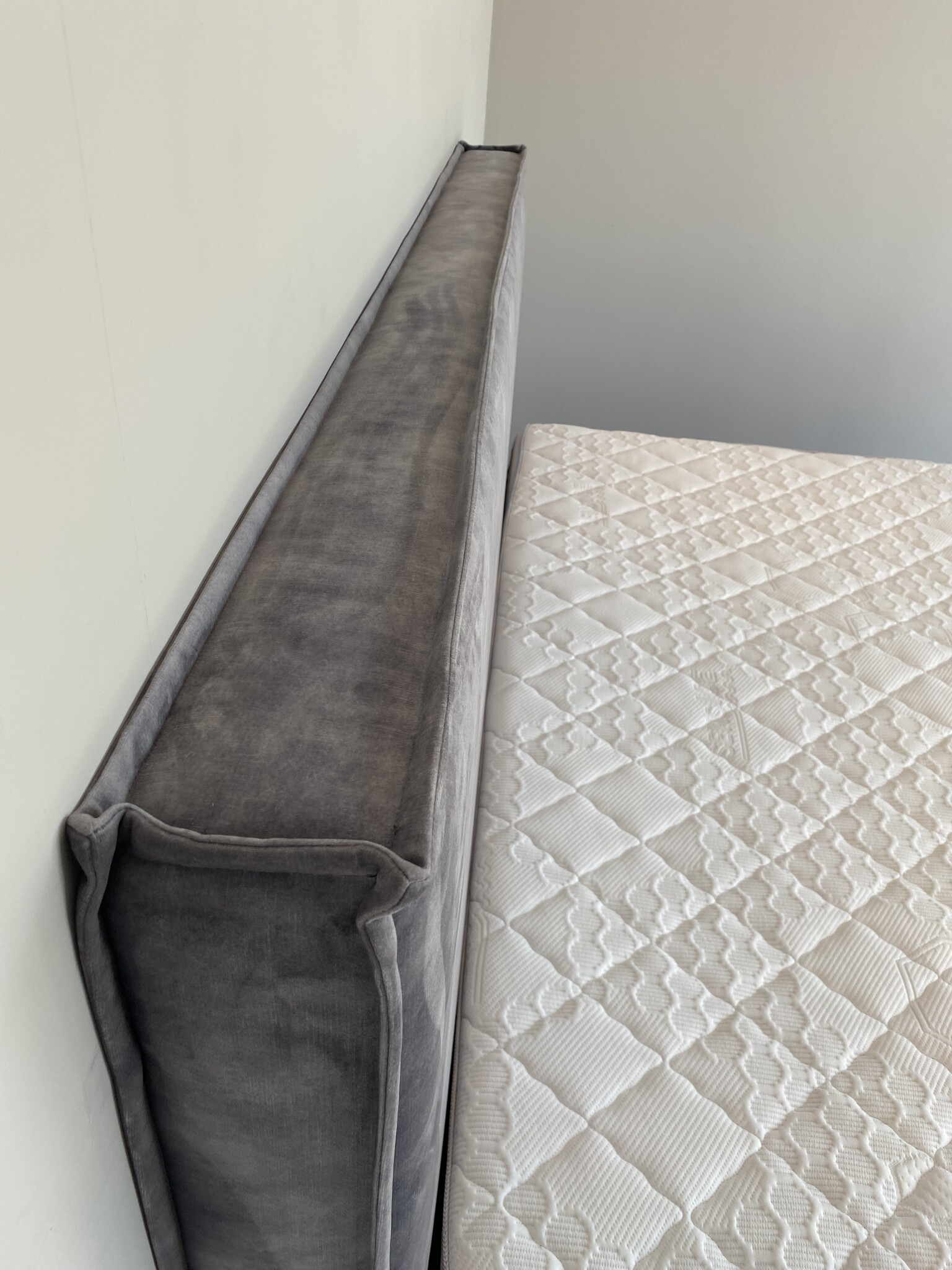 Luxe Boxspring 180 x 200 - Meeverende onderboxen