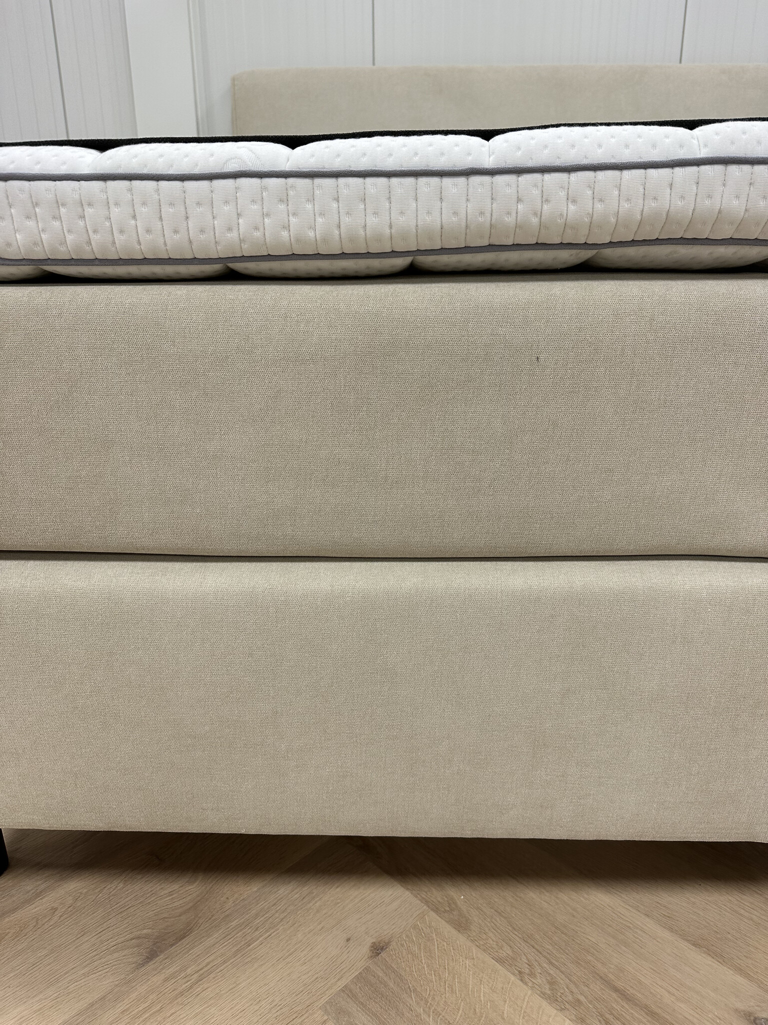 OUTLET | BOXSPRING 1998 - Meeverende onderboxen