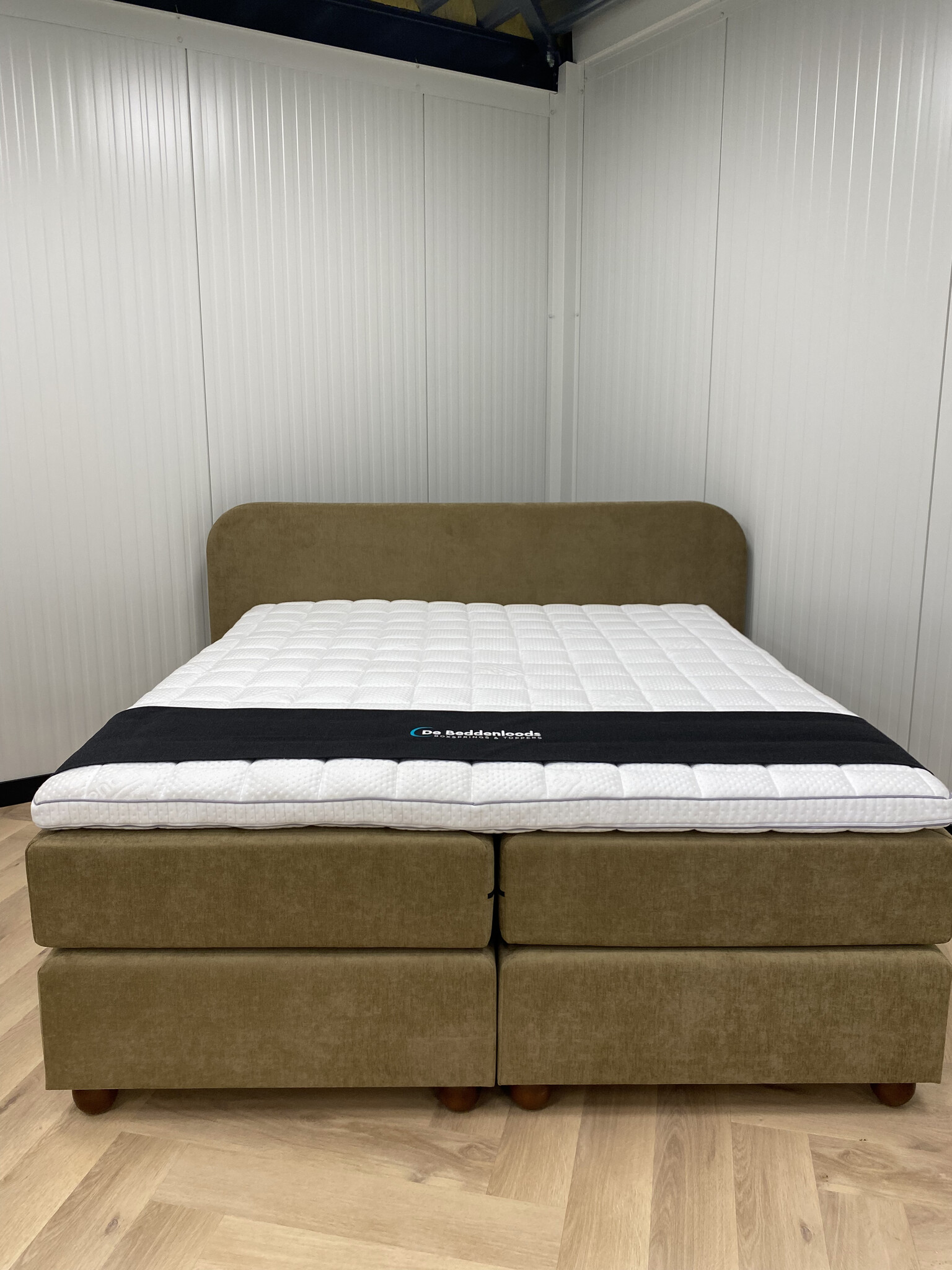 Boxspring Oase - Geveerde onderboxen
