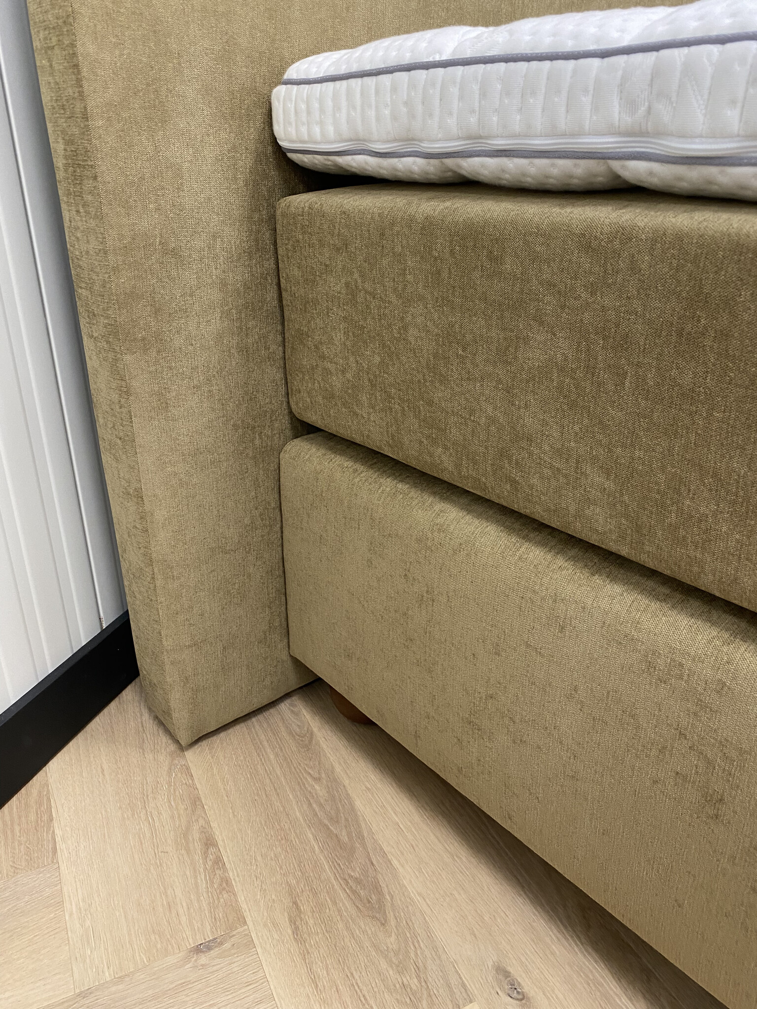 Boxspring Oase - Geveerde onderboxen