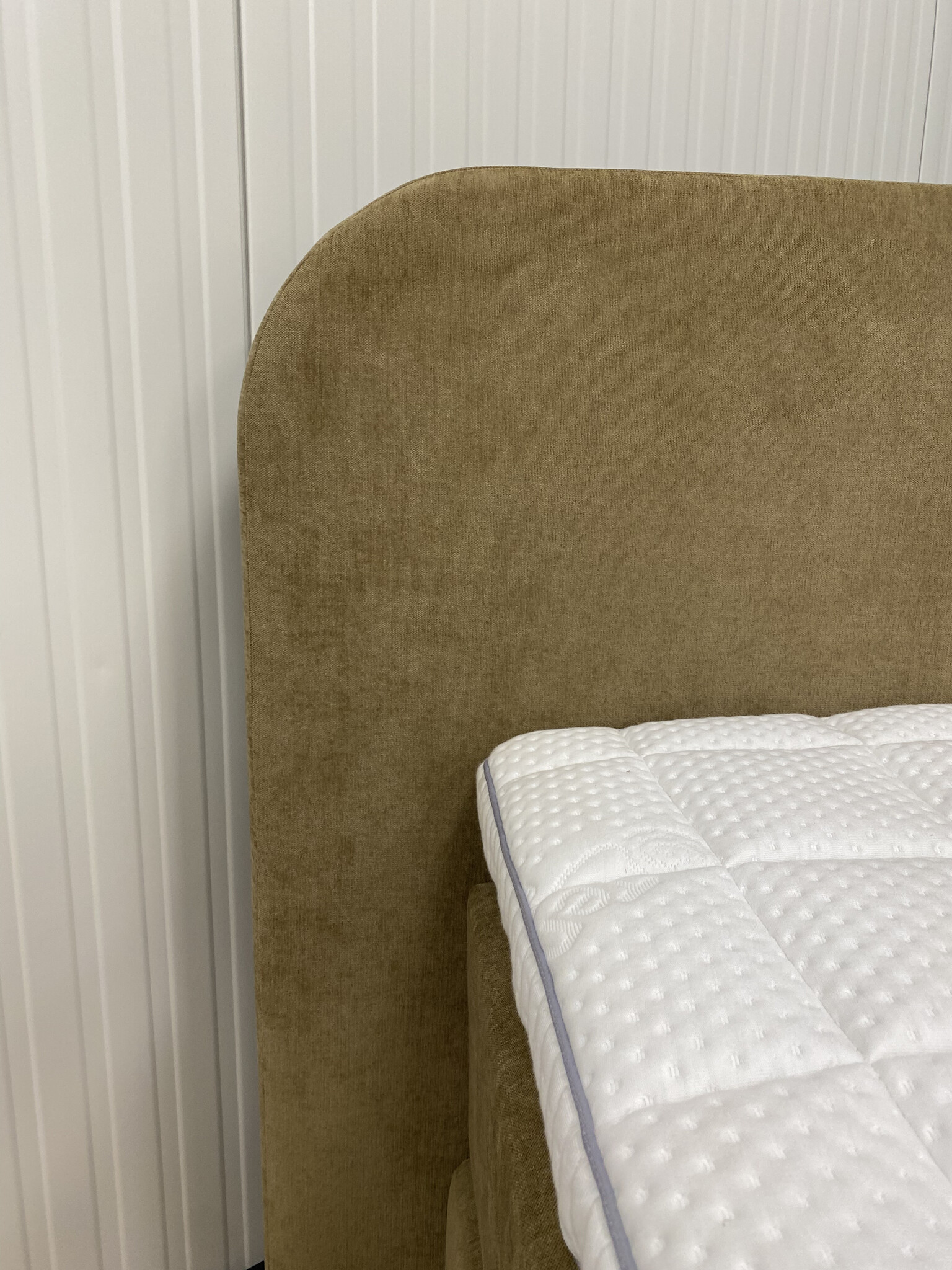 Boxspring Oase - Geveerde onderboxen