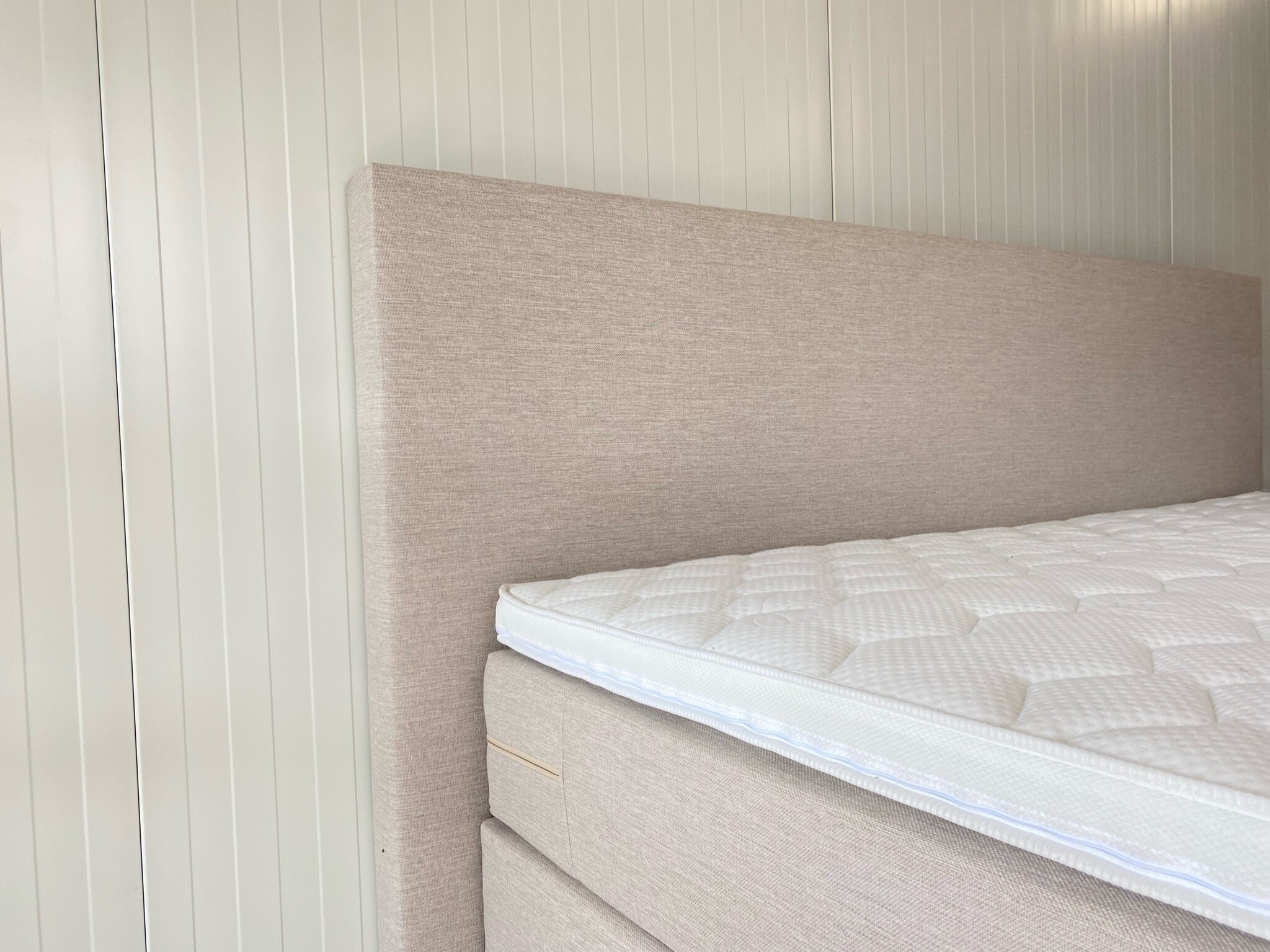 OUTLET | Classic 500 180 x 220 zandkleur | Geveerde onderboxen