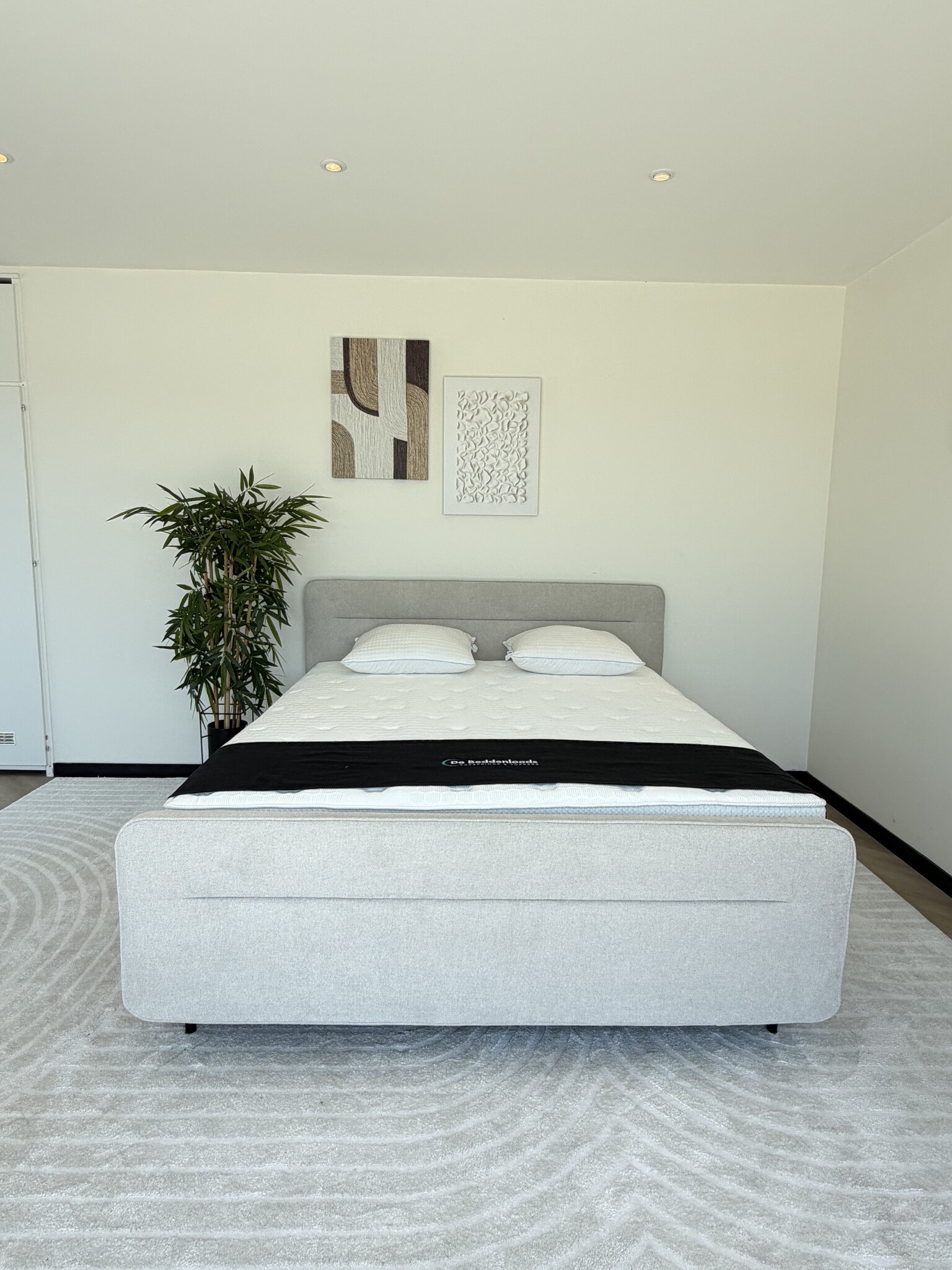 Boxspring Cyber - Meeverende Onderboxen
