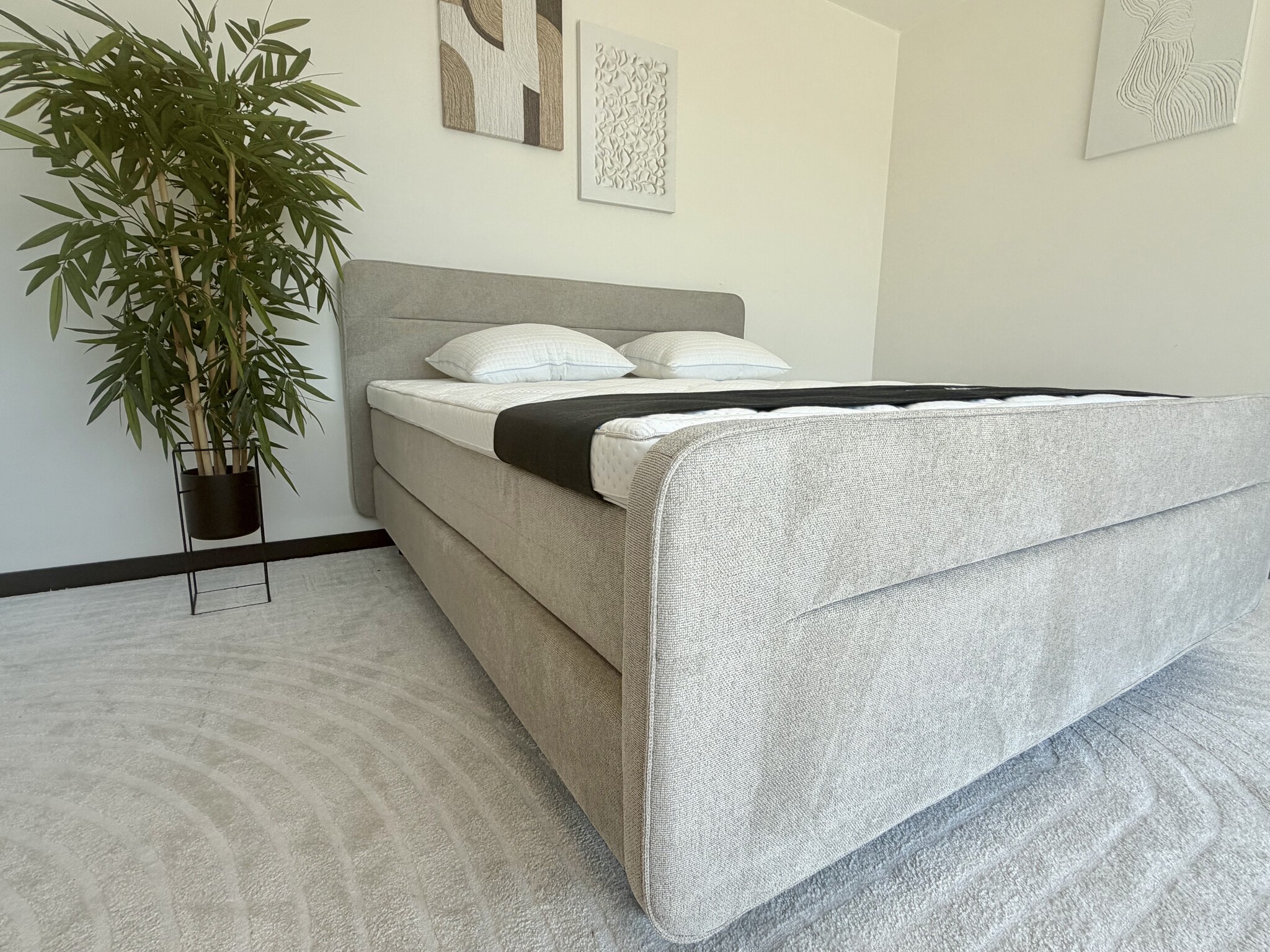 Boxspring Cyber - Meeverende Onderboxen