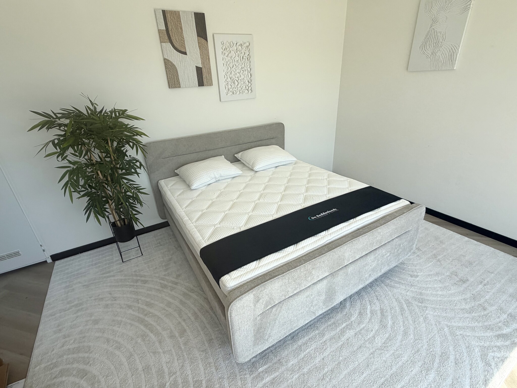 Boxspring Cyber - Meeverende Onderboxen