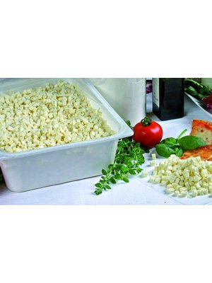 Mozzarella Fior di Latte Cubed 4 pack x 2.5 KG Mozzarella Fior di Latte Cubed 4 pack x 2.5 KG