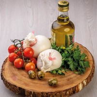 Truffle Burrata Cheese 125 Grams x 8 Pieces (1 Kg)