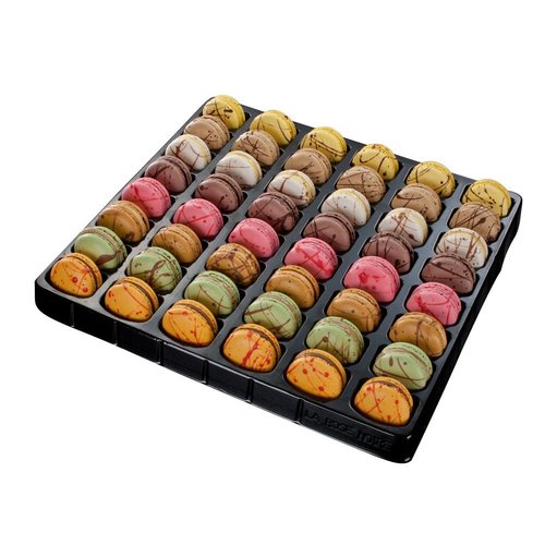 LA ROSE NOIRE Assorted Plain Macaron - 72 pieces (16 g each)