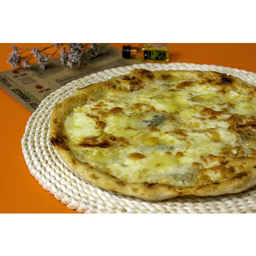 CHEF'S PLAY Pre-cooked Frozen Pizza Quattro Formaggi 28 cm (Veg.)