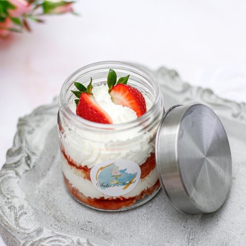 Vanilla Strawberry Jar 160 Grams