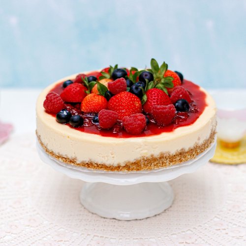 Strawberry Cheese Cake 8 Inches (good for 8 persons)