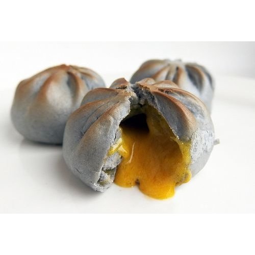 SMH Charcoal Salted Egg Custard Bun 240 Grams