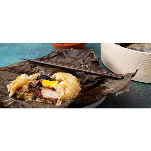 SMH Glutinous Chicken Rice In Lotus Leaf 60x80g SMH Glutinous Chicken Rice In Lotus Leaf 60x80g