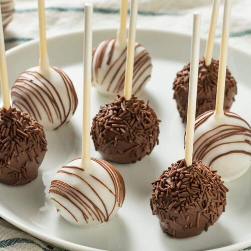 POPCORN PASSION Chocolate Cake Pops 12 Pieces POPCORN PASSION Chocolate Cake Pops 12 Pieces