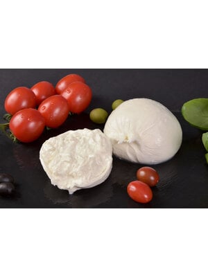 ITALIAN DAIRY PRODUCTS Cow Burrata