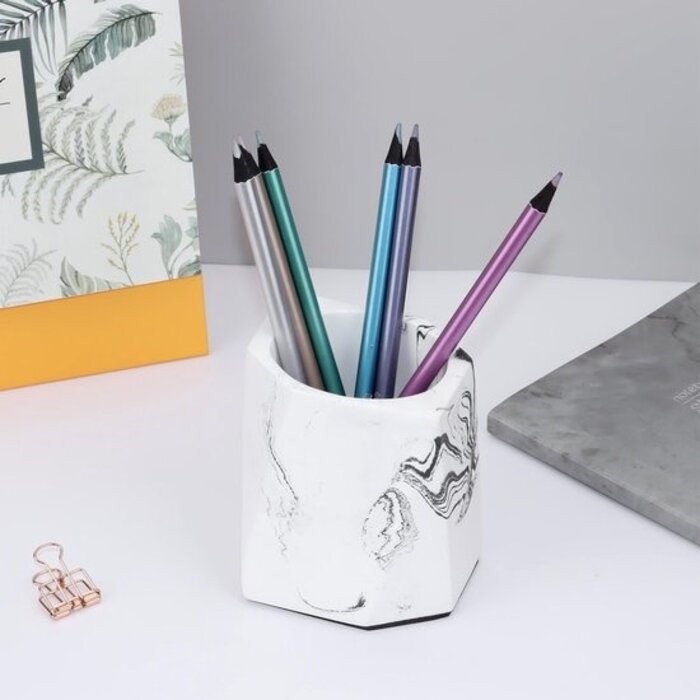 The Otter Bottle Pennenbakje met mooi marmeren patroon